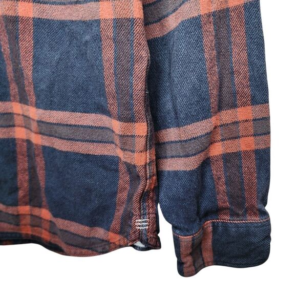 Jetty Arbor Long sleeve Flannel In The Color Tidal - Picture 4 of 9